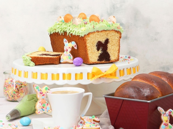 Backset Bunny Surprise Cake