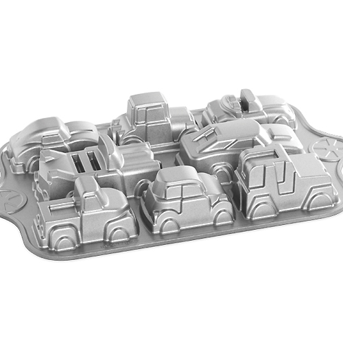 Nordic Ware 3D-Backform "Autos", 40 x 25 x 6 cm | MEINCUPCAKE Shop